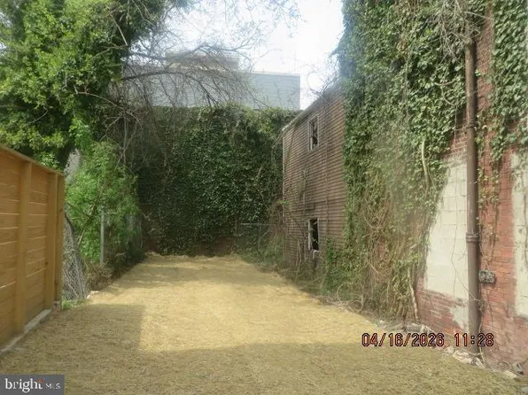 552 N 54th St, Philadelphia, PA 19131