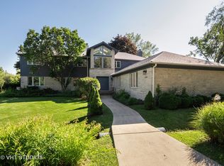 2340 Woodland Ln N, Riverwoods, IL