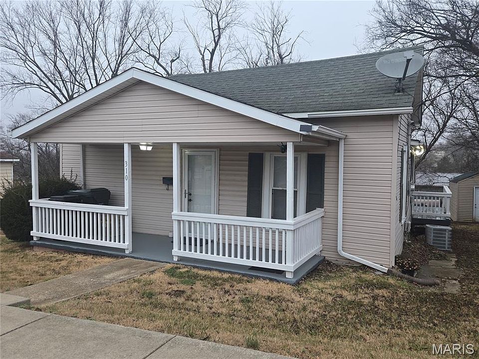 1st image of 310 E Main St