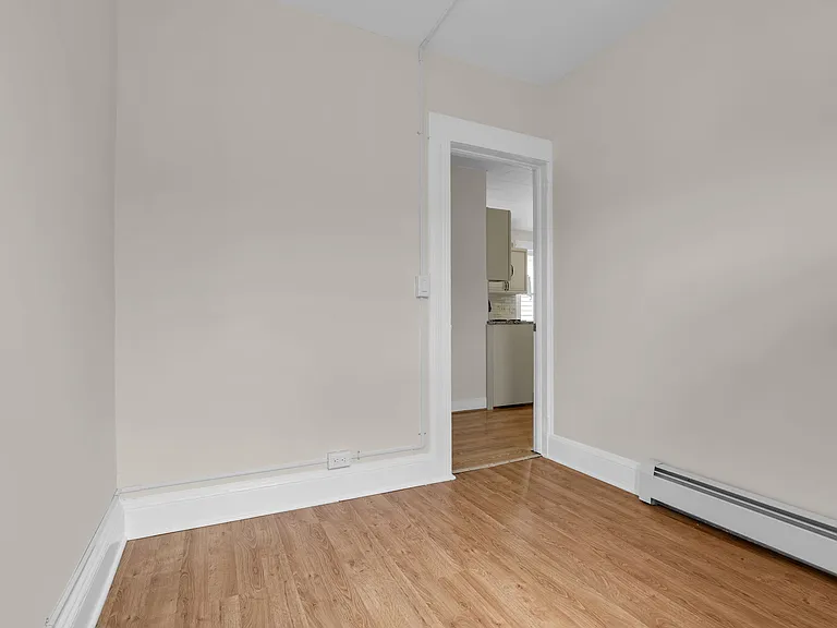 199 Hayward Pl #B — Photo 11