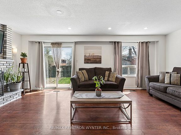 5th image of 386 Hansen Rd N