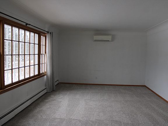 4th image of 811 Myrtle St