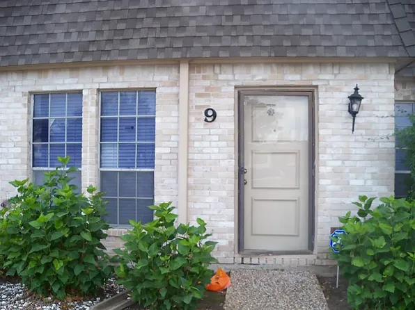 9 River Creek Way, Sugar Land, TX 77478