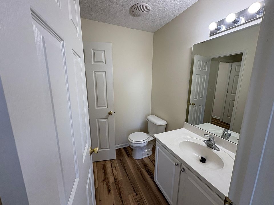 1st image of 2125 Sanibelle Ln