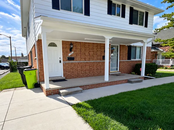 17982 Bayne St, Roseville, MI 48066