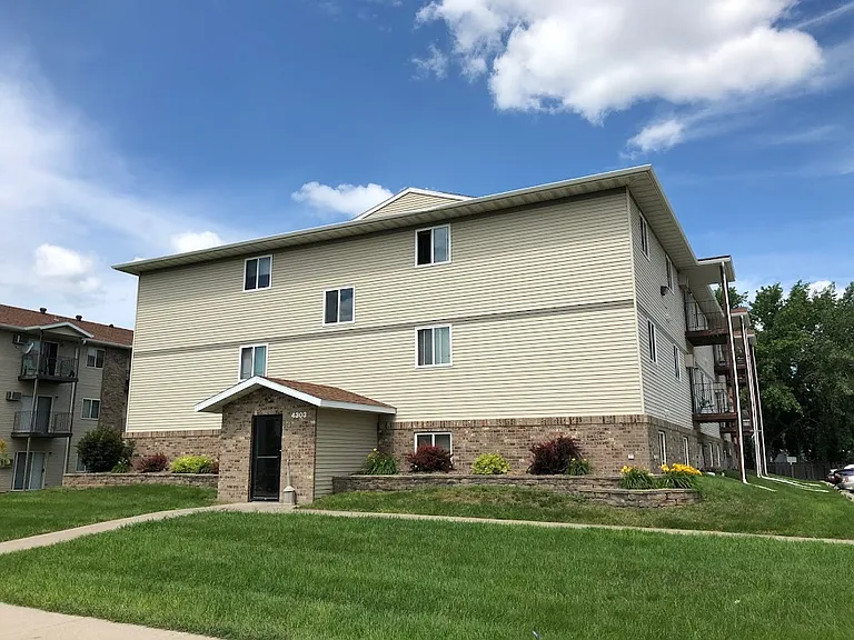 Silver Leaf - South Fargo — Photo 20
