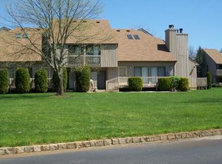 2 Provident Ct, Ocean, NJ 07712