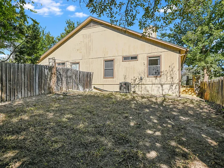 511 Cutty Trl #A — Photo 21