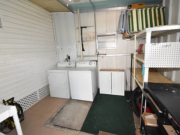 4th image of 402 Buccaneer Dr