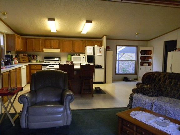 5th image of 1043 Lower Twin Br