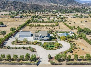 9248 Hierba Rd, Agua Dulce, CA 91390