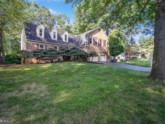 7432 Muncaster Mill Rd Gaithersburg Md 20877 Mc10162383 Listing Info Courtesy Of Reshawna Leaven Finishing Basement Home First Time Home Buyers