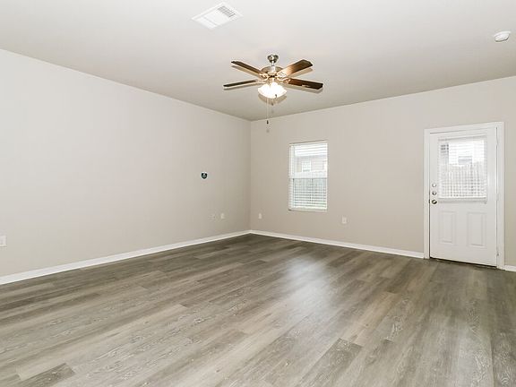 3rd image of 13417 Henneman Dr