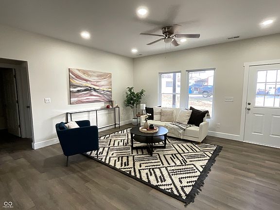 2nd image of 17 Sunnyside Ln