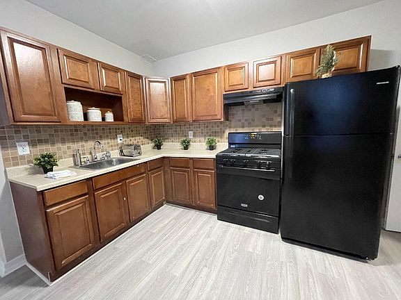 5th image of 4917 Olive St