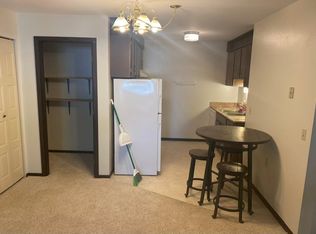 706 9th St NW APT 14, Cooperstown, ND 58425