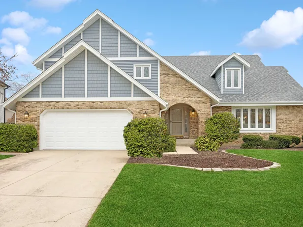 1679 Brittany Ln, Hoffman Estates, IL 60192