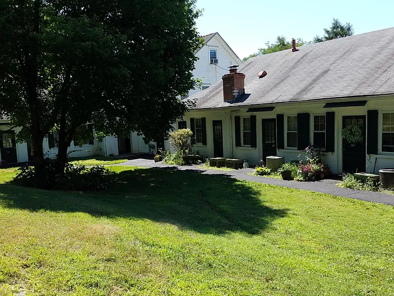64 Fetters Mill Sq — Photo 1