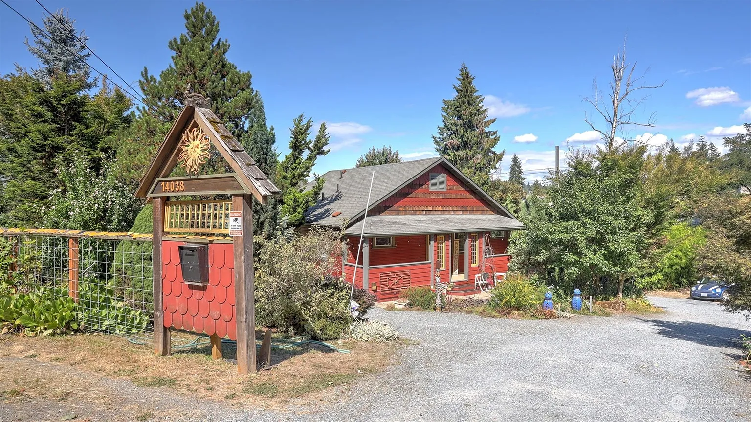 14038 MacAdam Road S photo 1