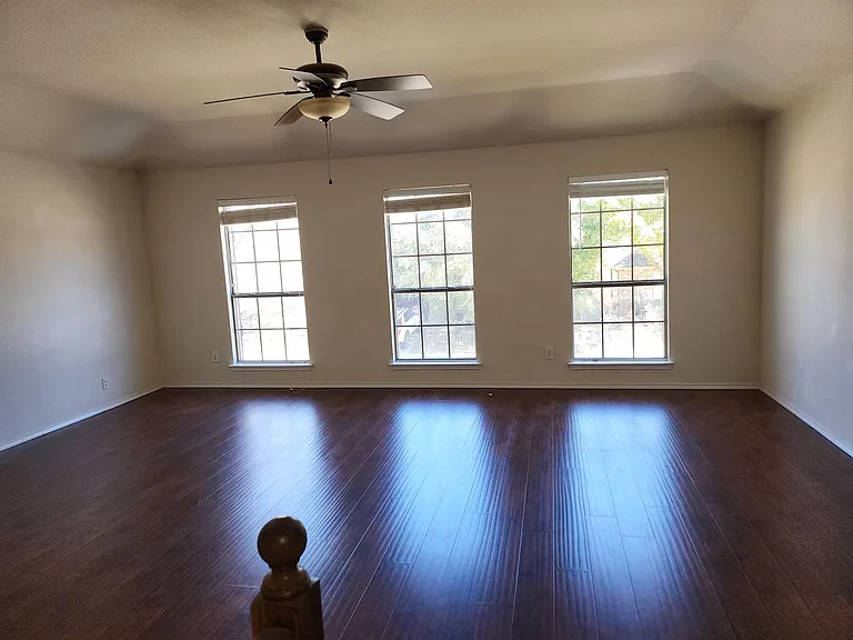 520 Lake Point Dr — Photo 7