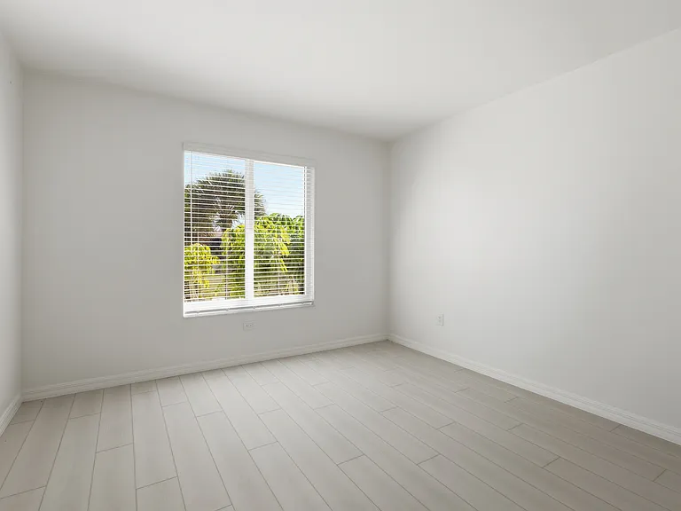 1235 Par View Dr — Photo 18