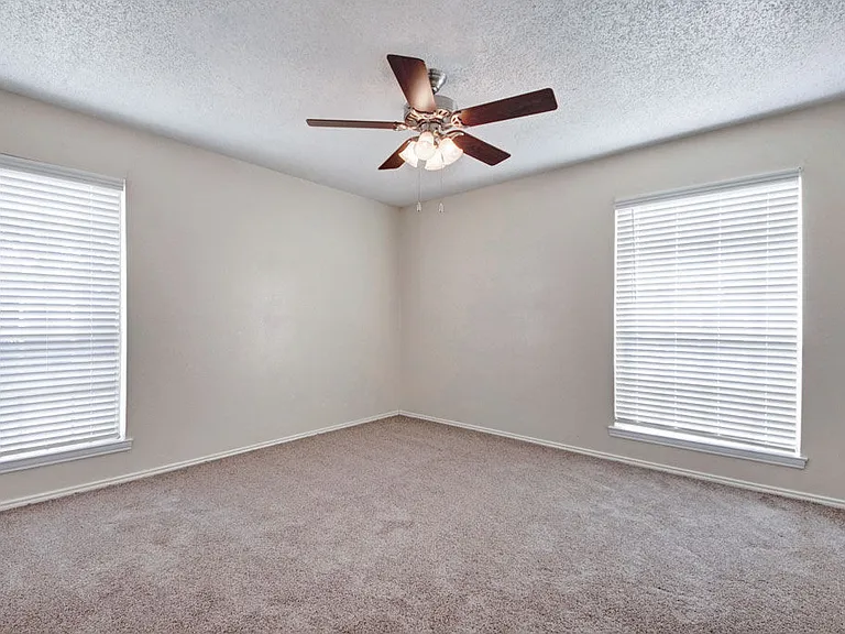 Quail Crossing Apartments — Photo 21
