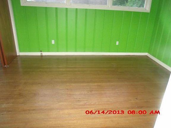 3rd image of 611 S Natchez St