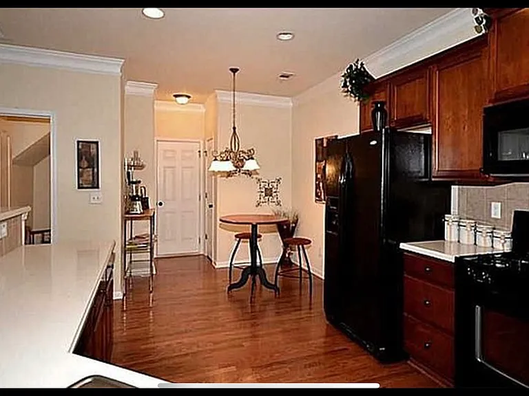 4925 Hastings Ter — Photo 2