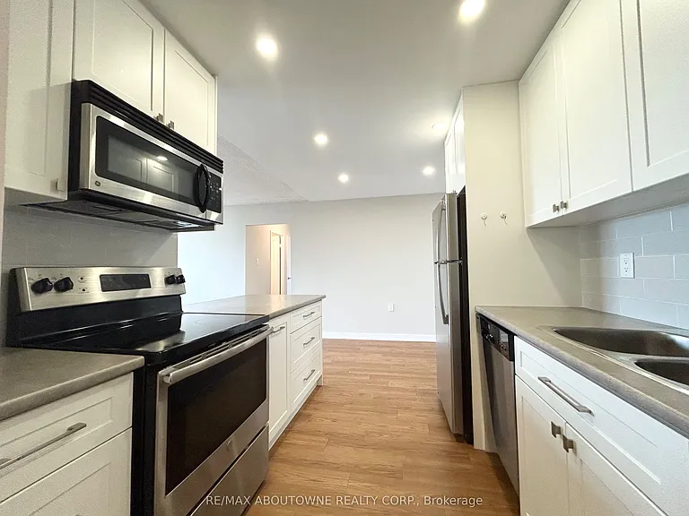 82 Millside Dr #904 — Photo 4