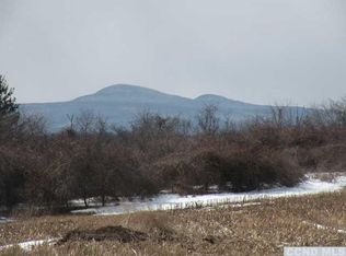 132 Lockwood Rd, Hudson, NY 12534