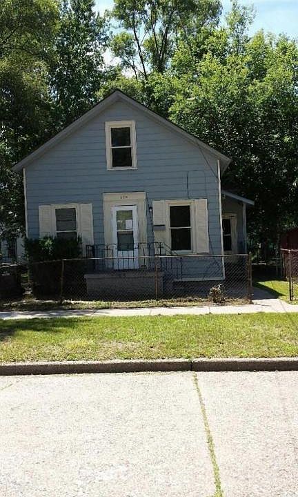 1st image of 379 Orchard Ave