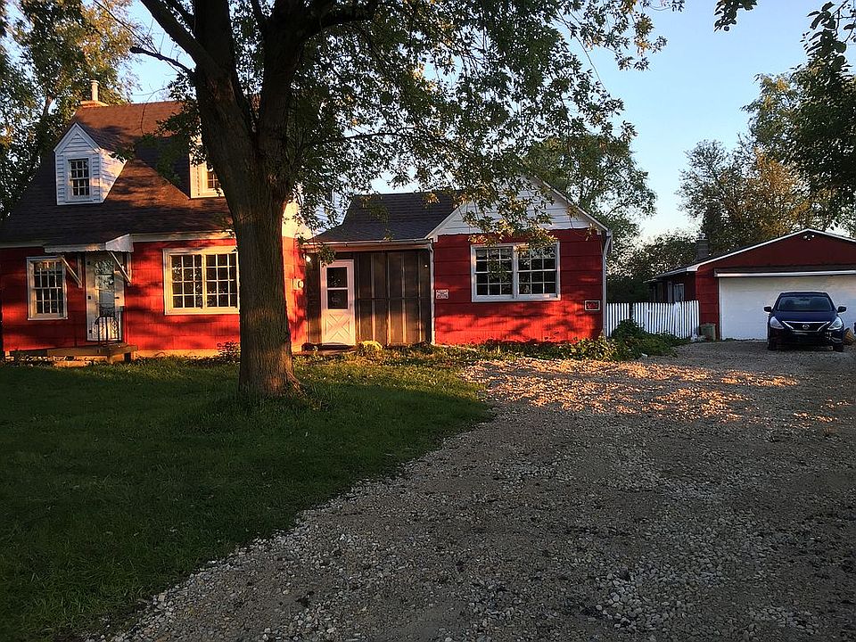 8900 S. Rte. 251, Rochelle