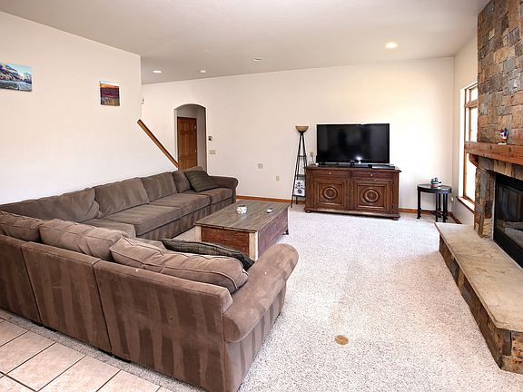 3rd image of 350 Whitetail Dr