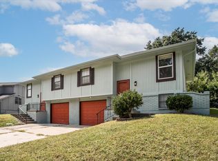 7822 E 130th Ct, Grandview, MO 64030