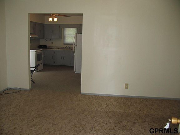3rd image of 624 S 8th St APT 1