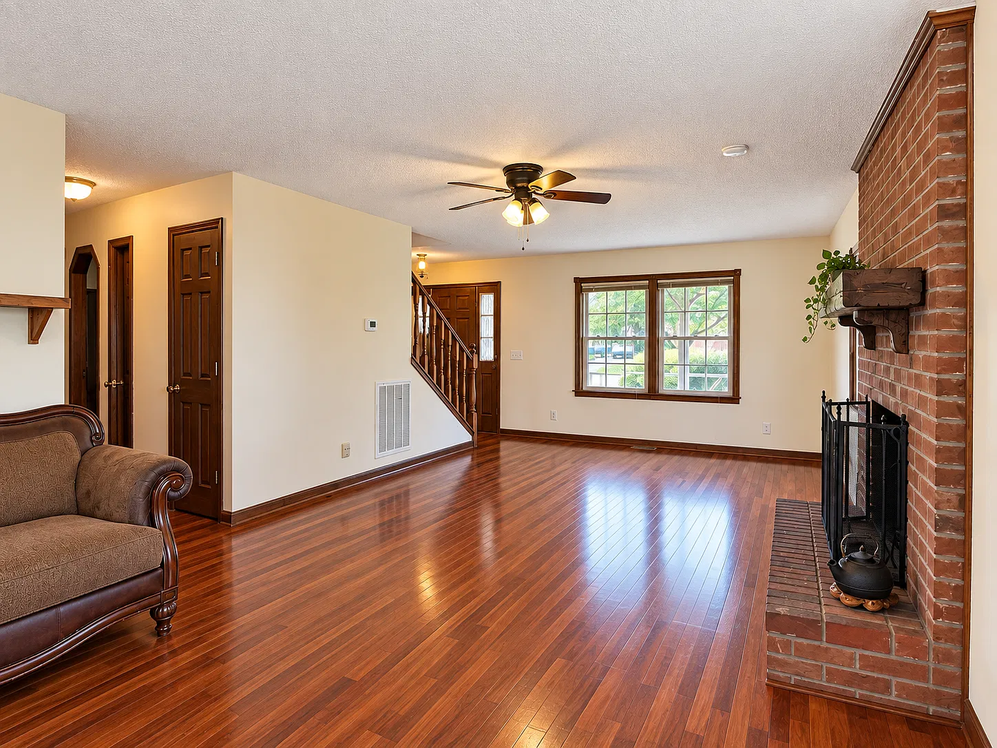 3 bed, 1750 sqft, $2,300 — Photo 2