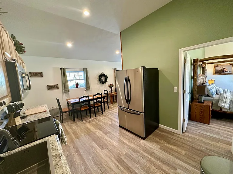 440 Hickok Trl — Photo 6