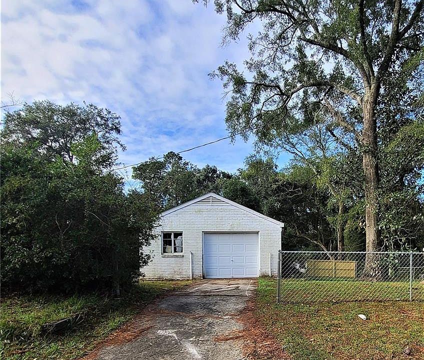 2nd image of 4050 Gaylark Rd N