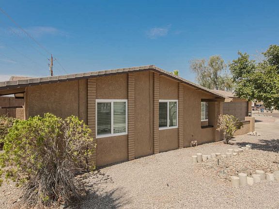 2nd image of 599 Acoma Blvd N