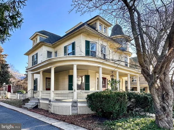 211 Church St, New Windsor, MD 21776