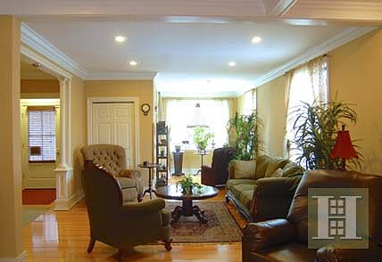 2nd image of 16 McKinstry Pl