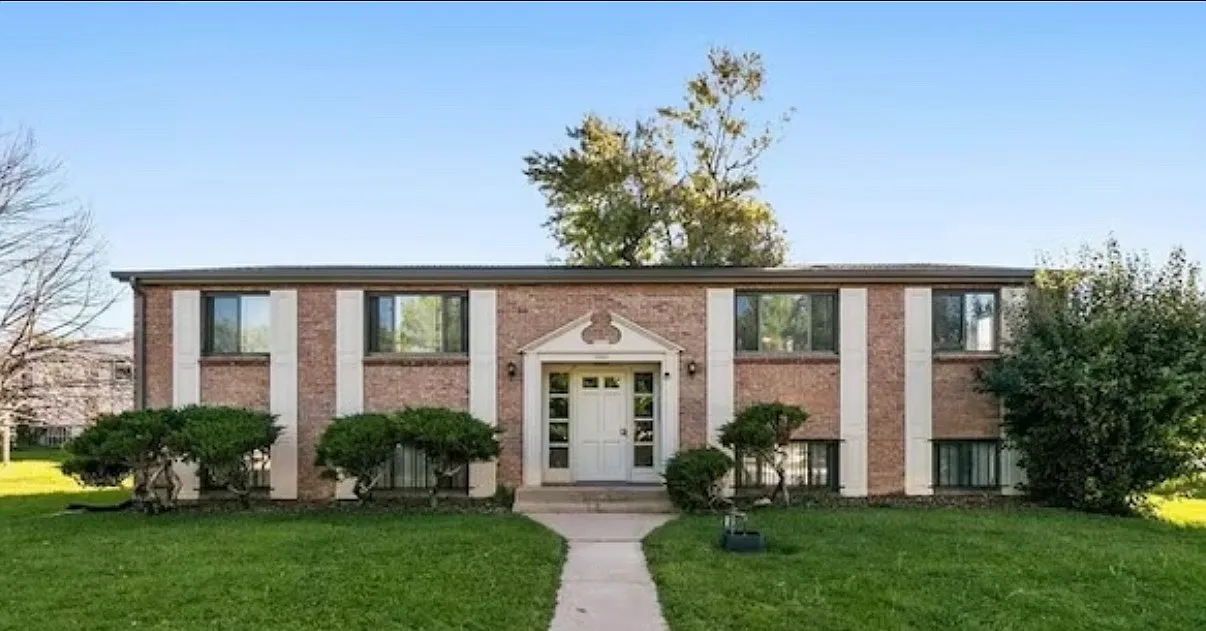 2 bed, 800 sqft, $1,850 — Photo 1