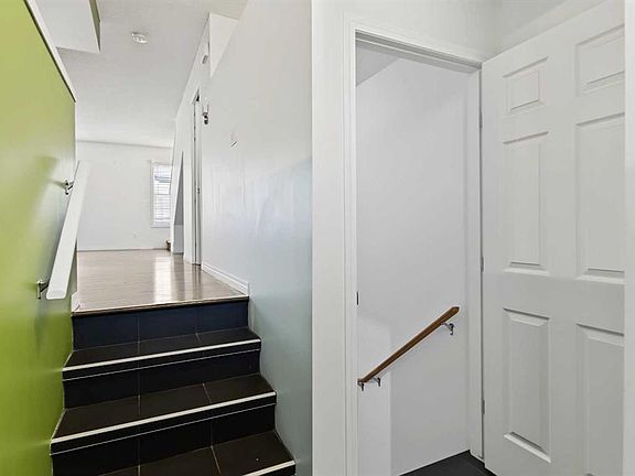 3rd image of 3240 New Brighton Gdns SE