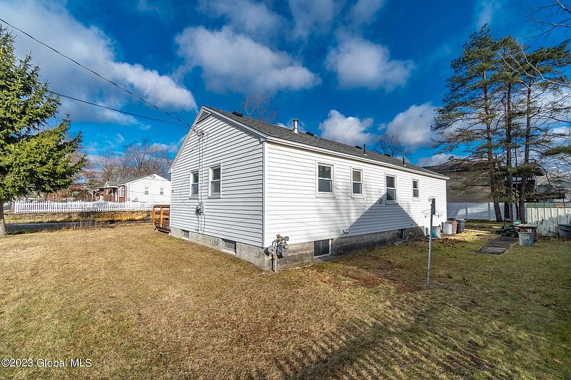 5th image of 3261 McDonald Avenue