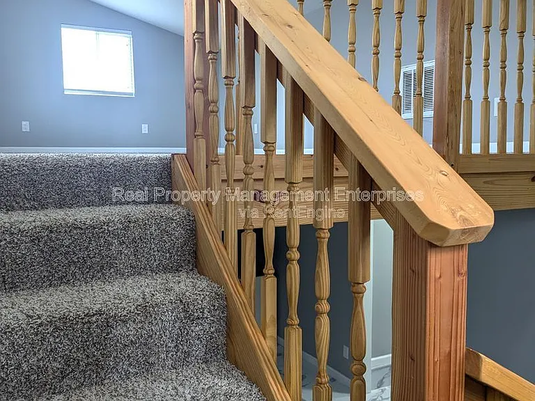 600 N Poplar Ln — Photo 21