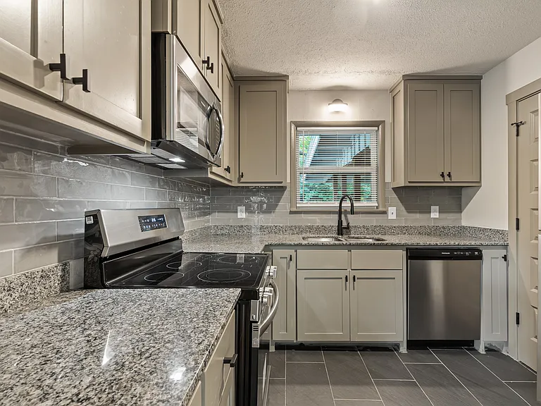 520 S Duncan Ave — Photo 14