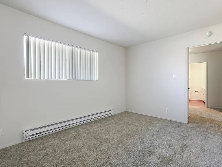 The Waterfront Apartments — Photo 8
