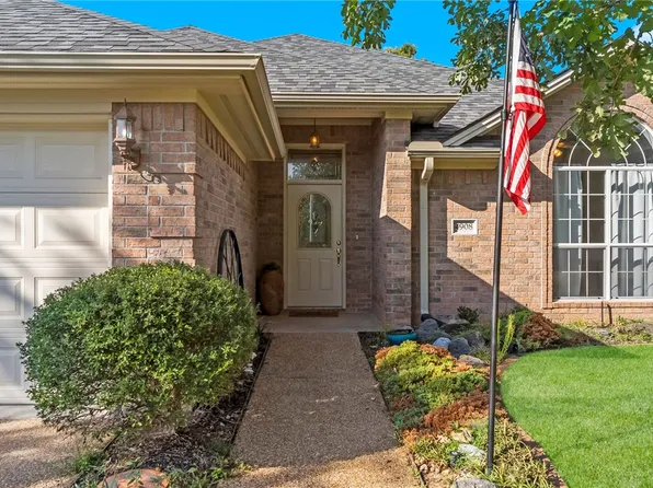 4908 Winchester Dr, Bryan, TX 77802