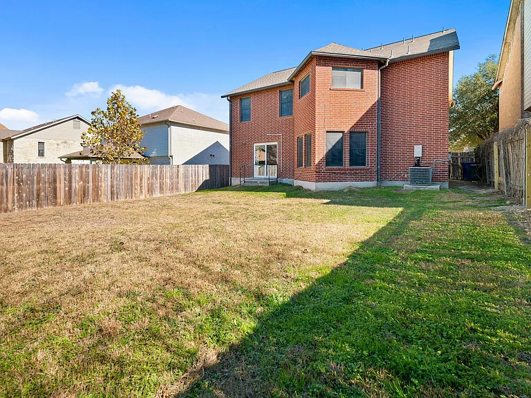 11112 Chatam Berry Ln — Photo 32