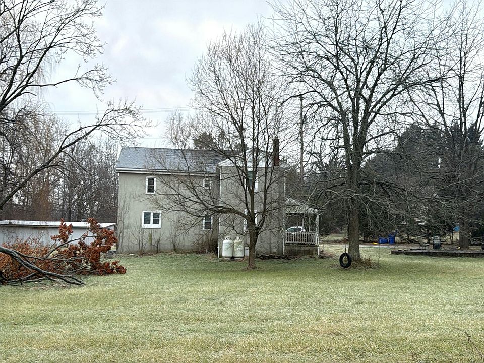 1st image of 745 E Tolna Rd